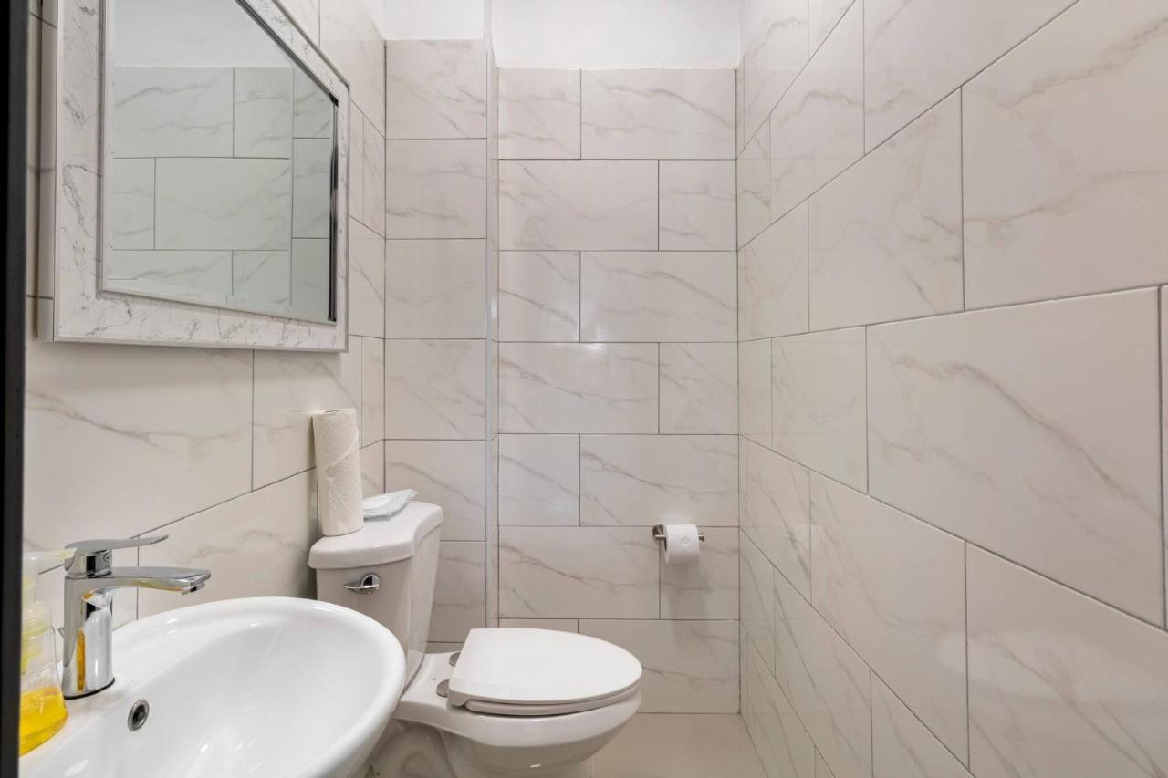 Brand New Pool Manor Park With Wifi Centrally-Located Kingston Zewnętrze zdjęcie