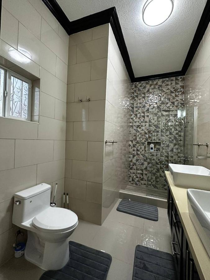 Brand New Pool Manor Park With Wifi Centrally-Located Kingston Zewnętrze zdjęcie