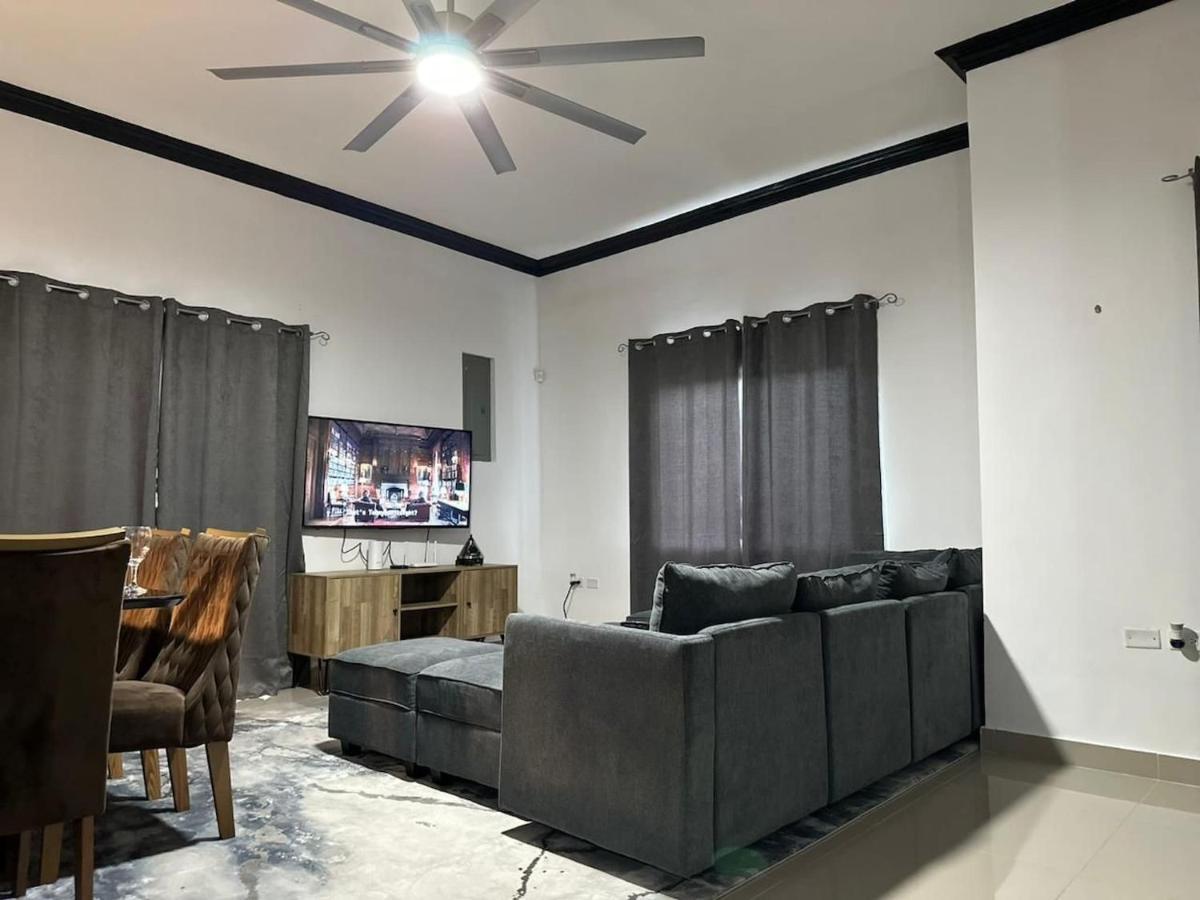 Brand New Pool Manor Park With Wifi Centrally-Located Kingston Zewnętrze zdjęcie