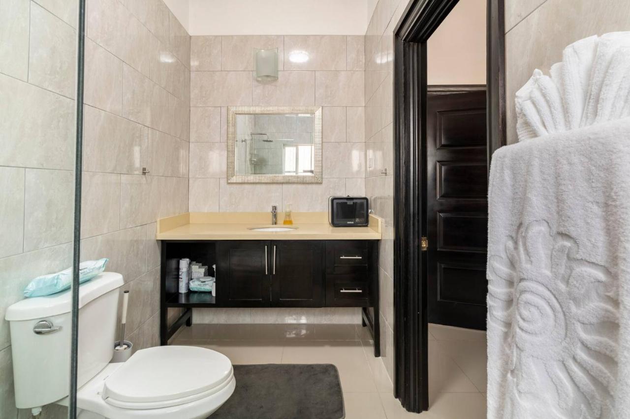 Brand New Pool Manor Park With Wifi Centrally-Located Kingston Zewnętrze zdjęcie